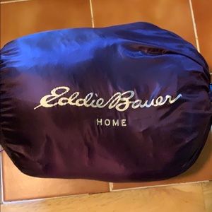Eddie Bauer throw blanket
